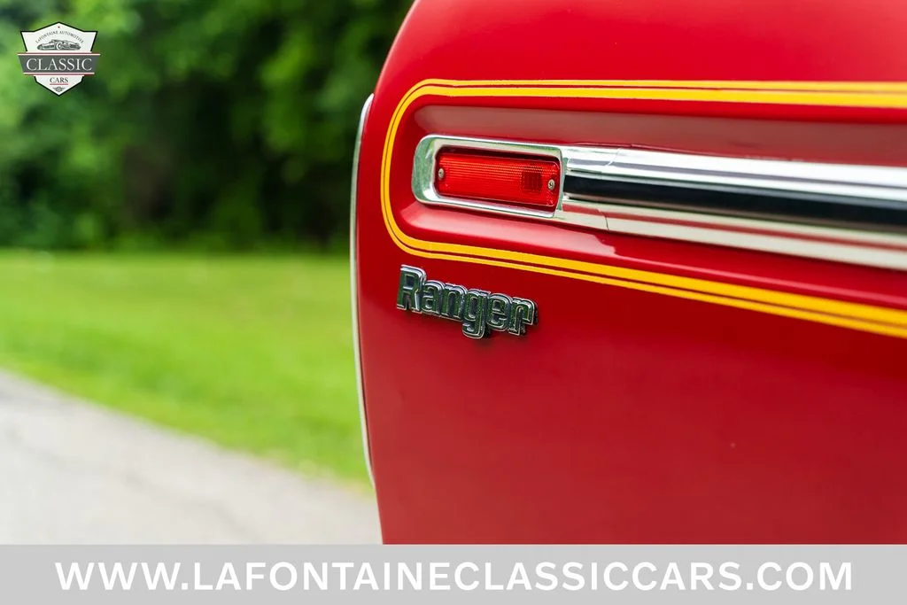 Used 1975 Red Ford  image 34