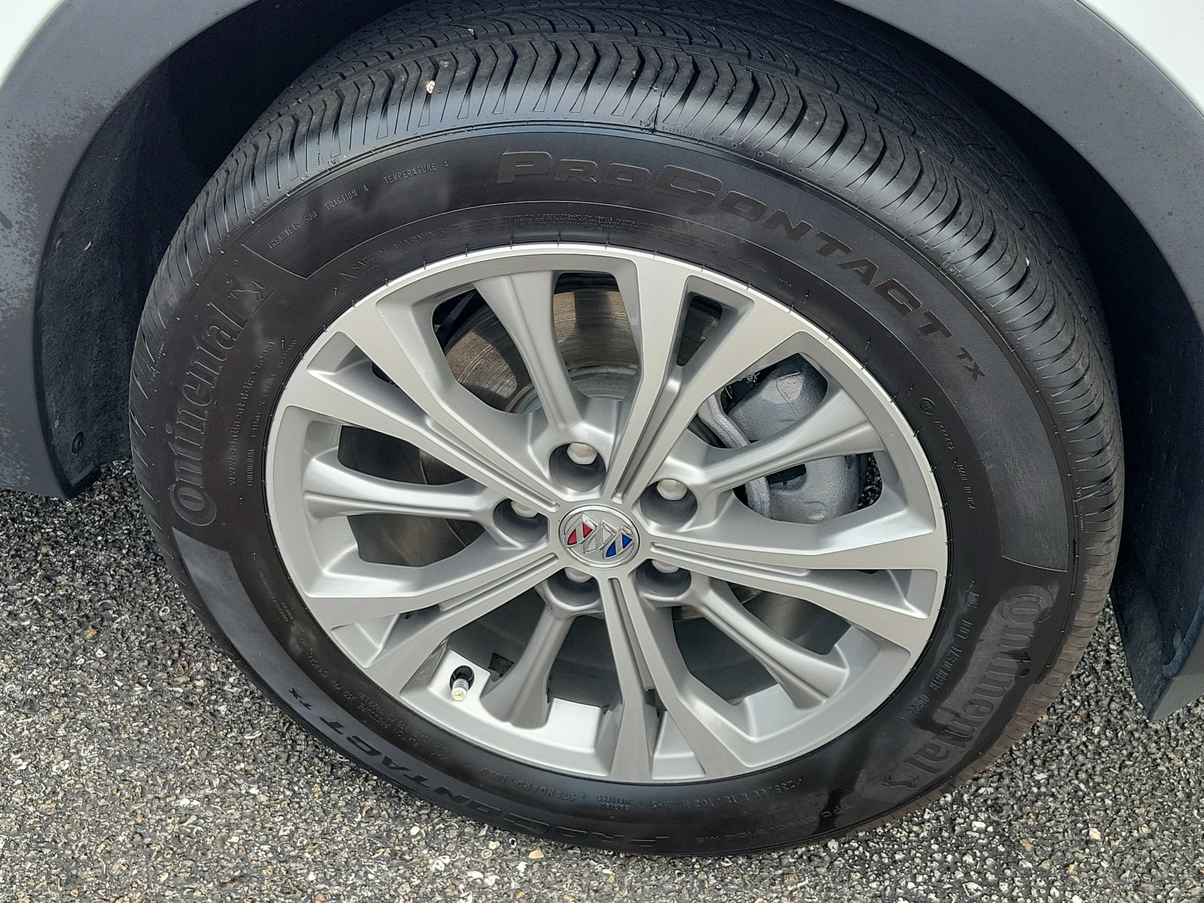 Used 2022 Summit White Buick Preferred image 8