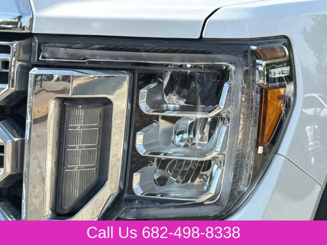 Used 2023 White GMC Denali image 4