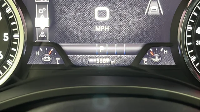 Used 2025 Blue Pearl Ram Laramie image 10