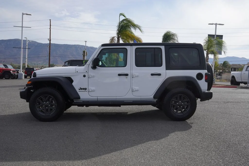 Used 2025 White Jeep Sport S image 6