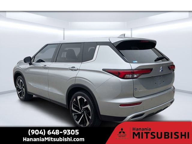 Used 2024 Silver Mitsubishi SE image 5