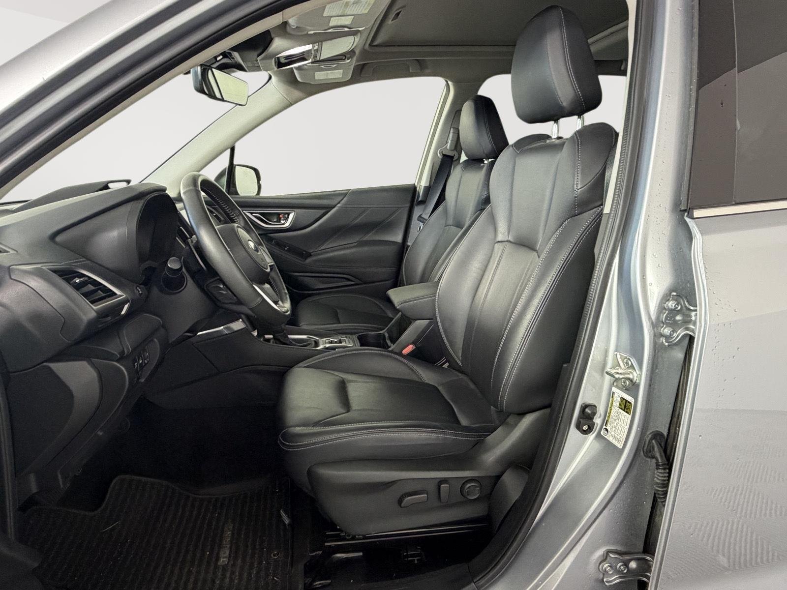 Used 2023 Ice Silver Metallic Subaru Touring image 5