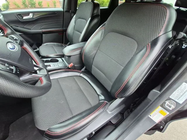 Used 2025 Gray Ford ST-Line image 27