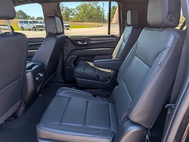 Used 2022 Black GMC Denali image 24