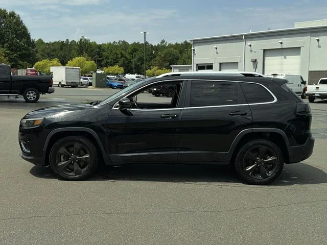 Used 2019 Black Jeep Limited image 2