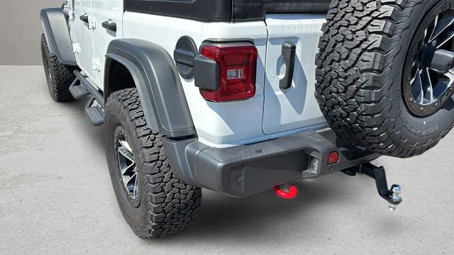 Used 2024 White Jeep Rubicon image 38