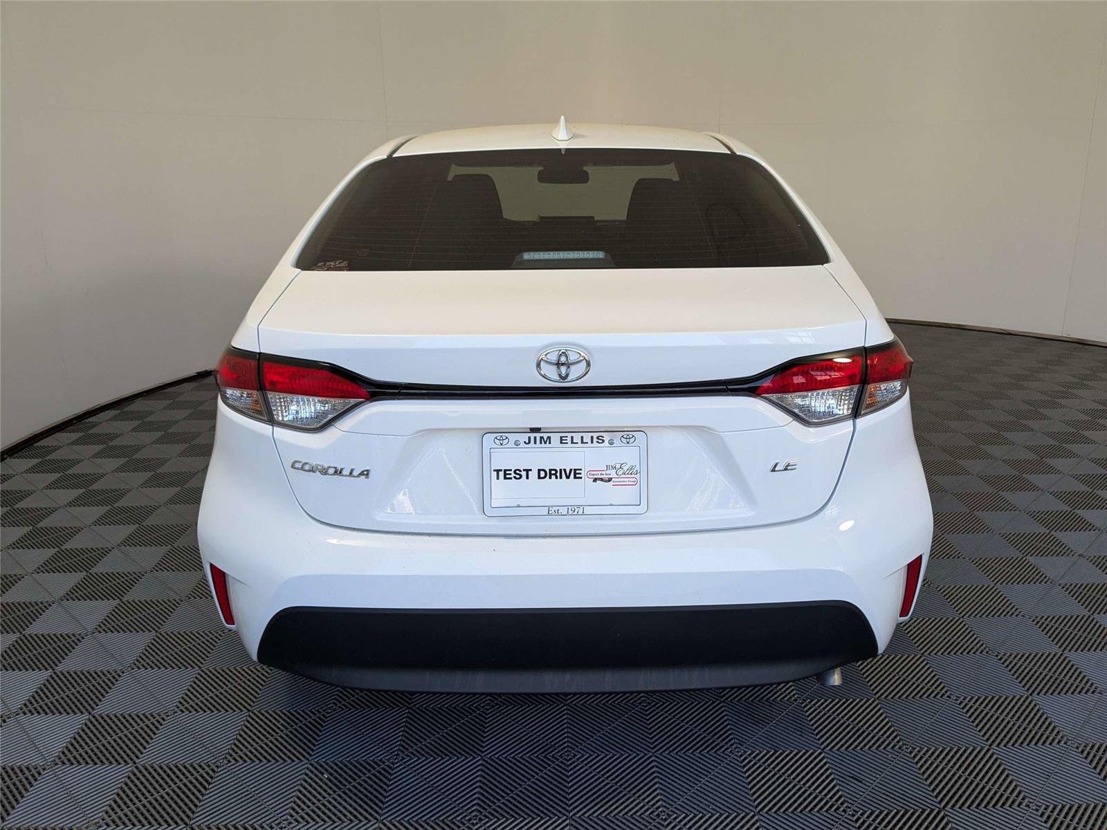Used 2026 Ice Cap Toyota LE image 6