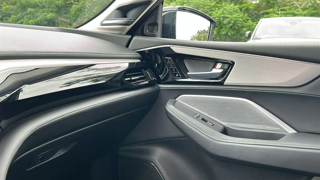Used 2025  Acura Technology Package image 20