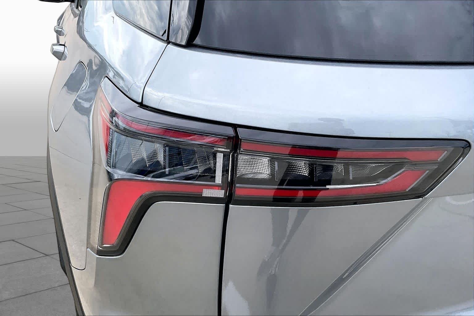 2027 Chevrolet Equinox LT - Photo 14