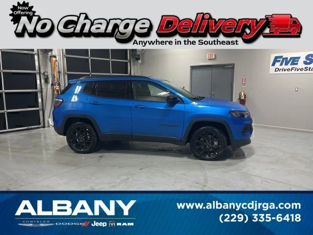 New 2026 Hydro Blue Pearlcoat Jeep Latitude image 1