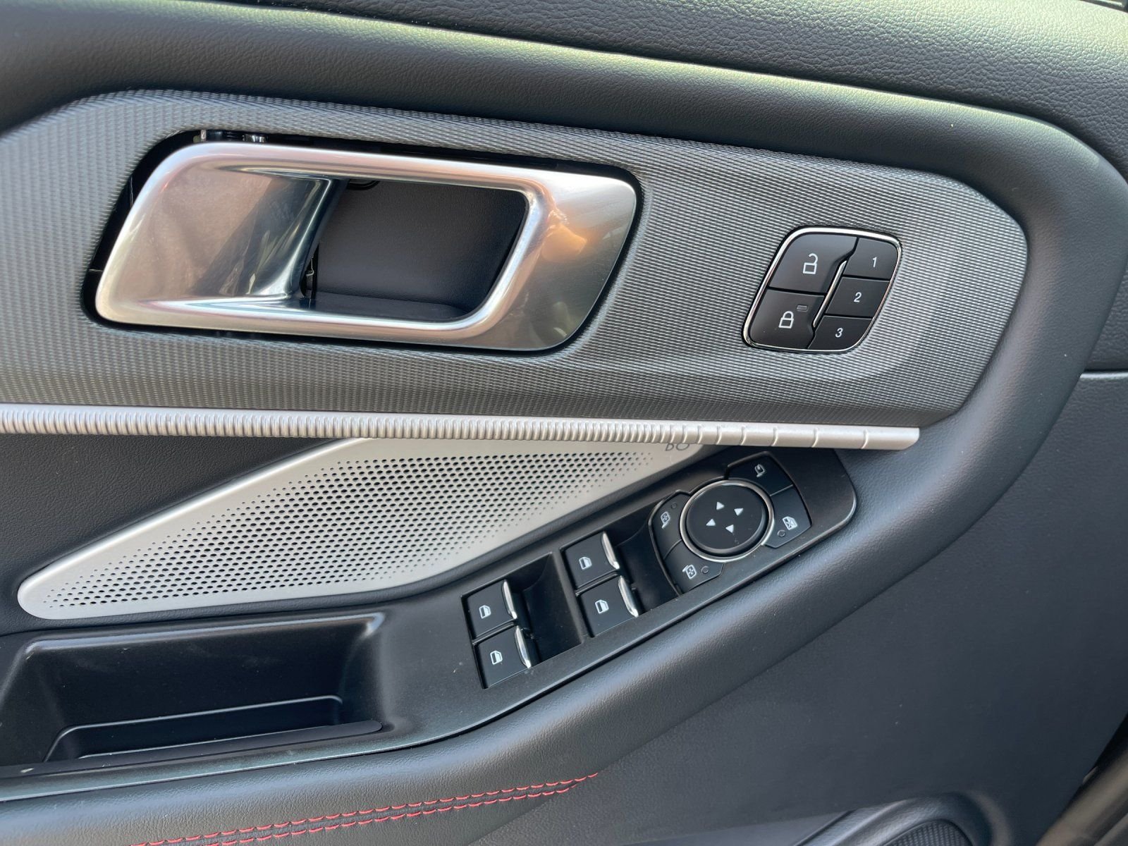 New 2026 Agate Black Metallic Ford ST image 12