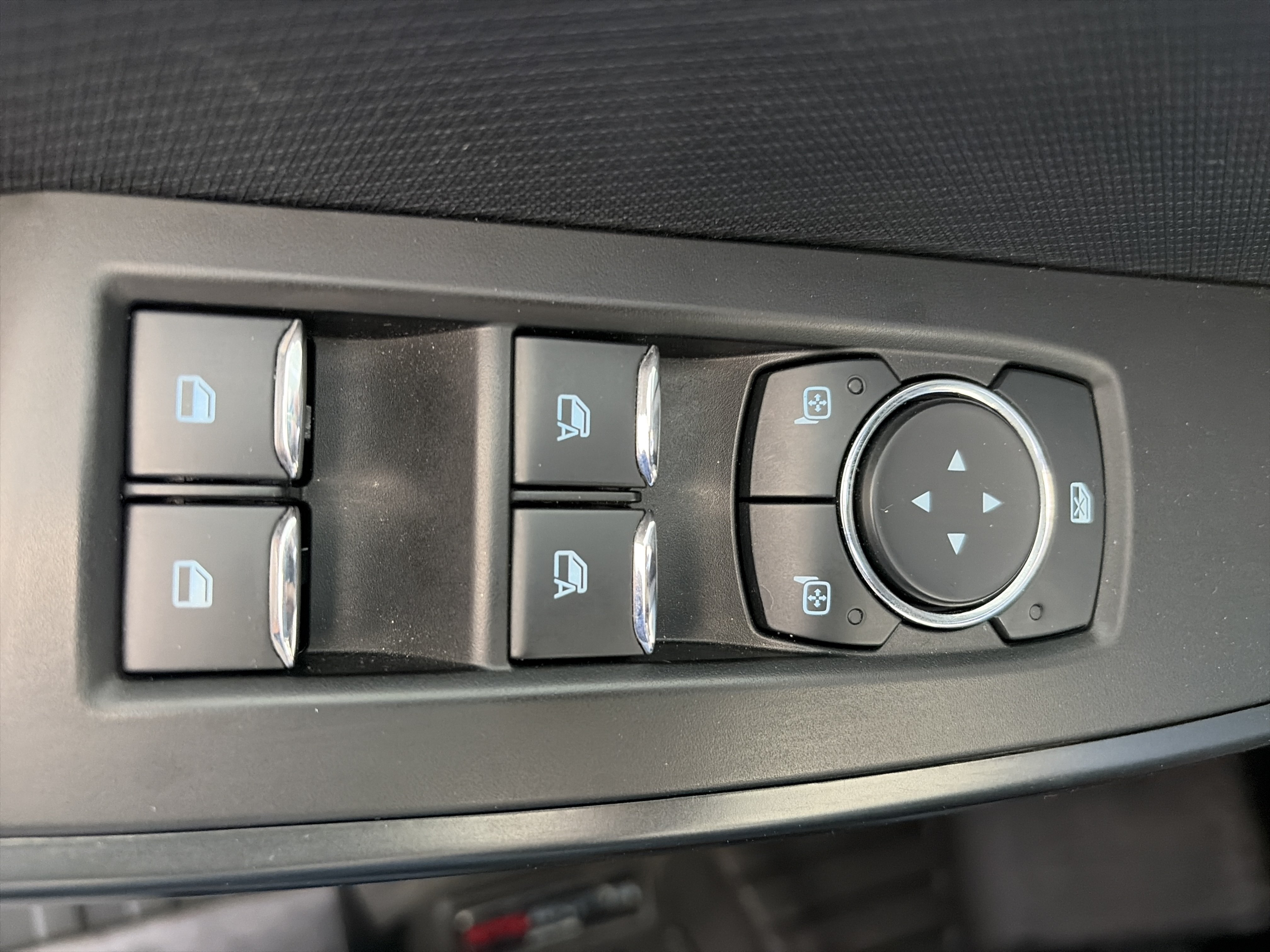Used 2023 Silver Ford XL image 26