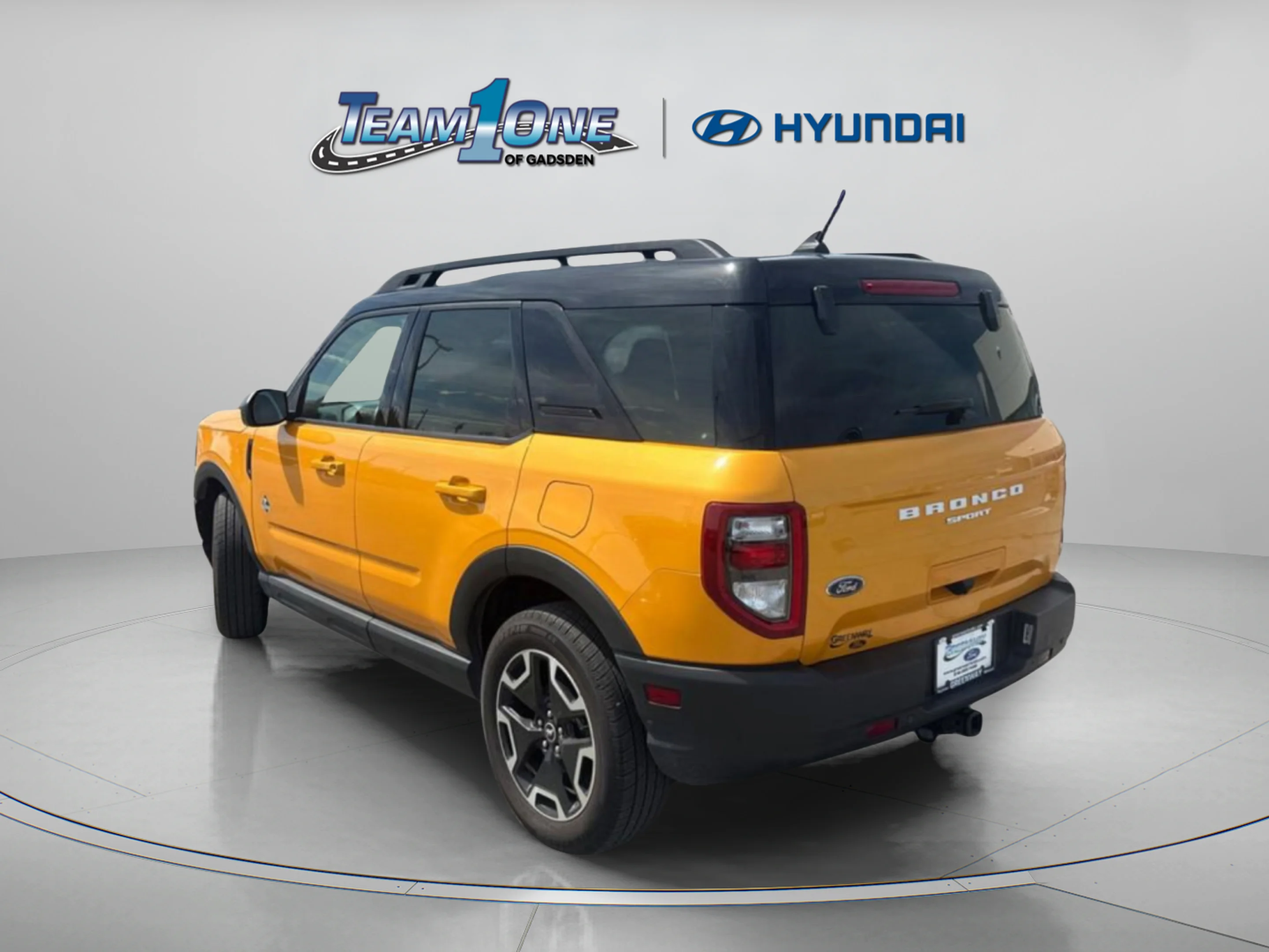 Used 2022 Orange Metallic Ford Outer Banks image 6