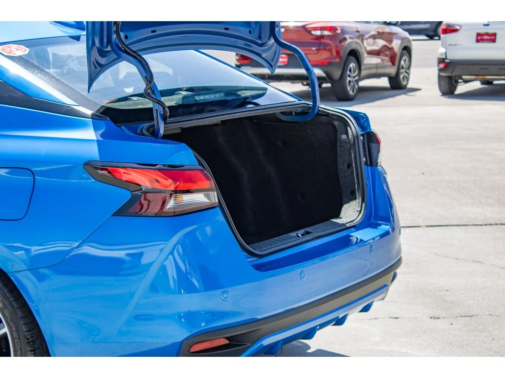 Used 2023 Electric Blue Metallic Nissan SV image 10