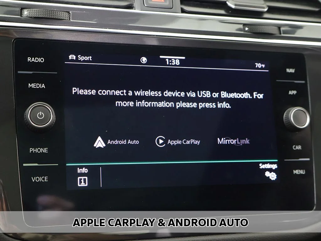 Used 2022 Platinum Gray Metallic Volkswagen 2.0T SEL R-Line image 10