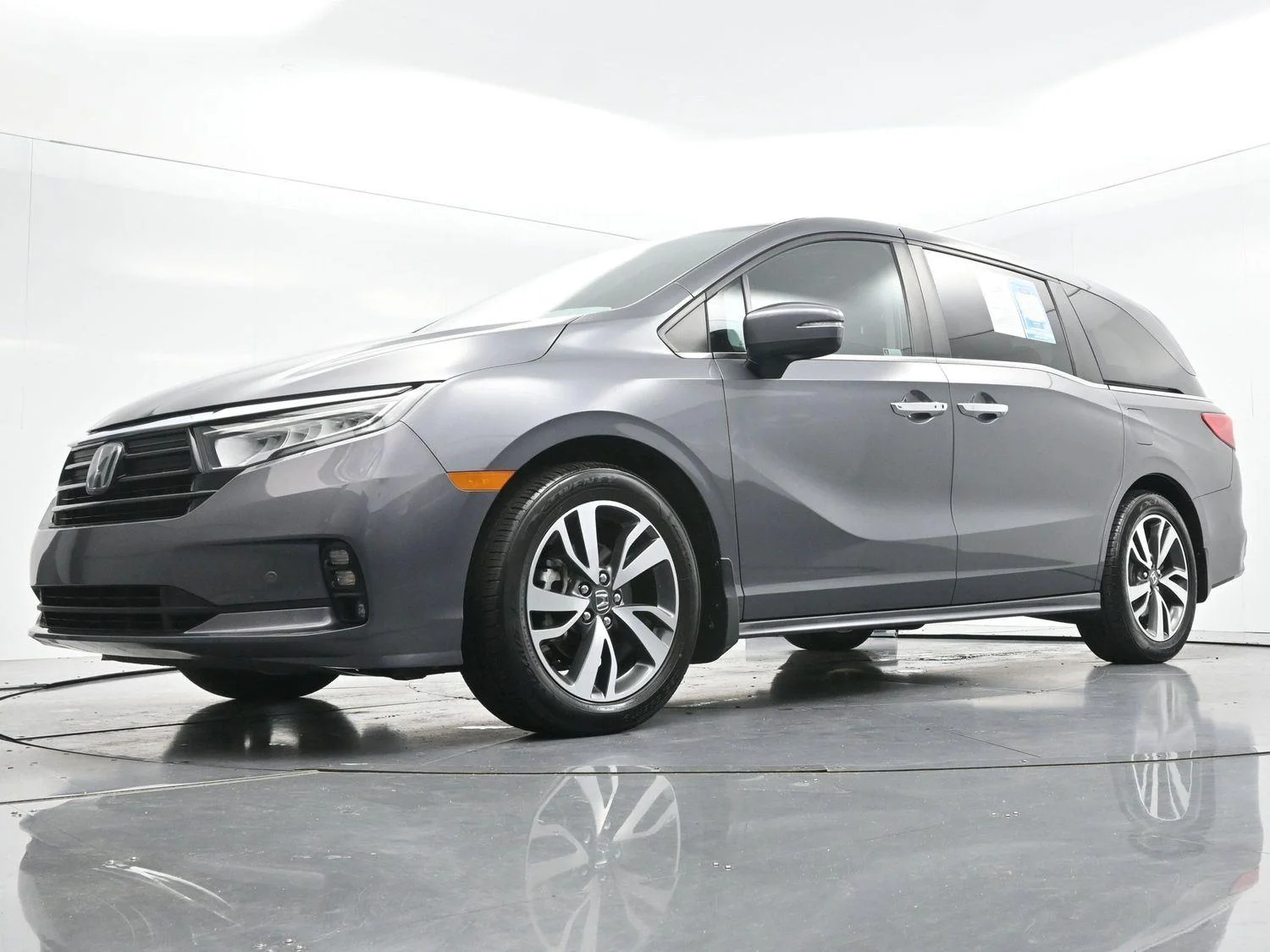 Used 2023 Modern Steel Metallic Honda Touring image 56