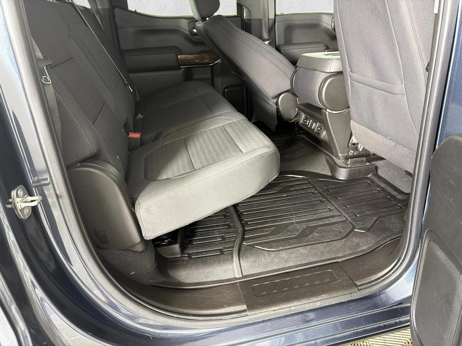 Used 2021 Dark Sky Metallic GMC SLE image 15