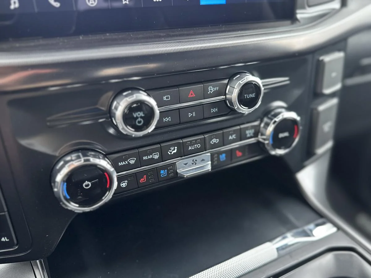 Used 2026 Blue Ford Lariat image 23