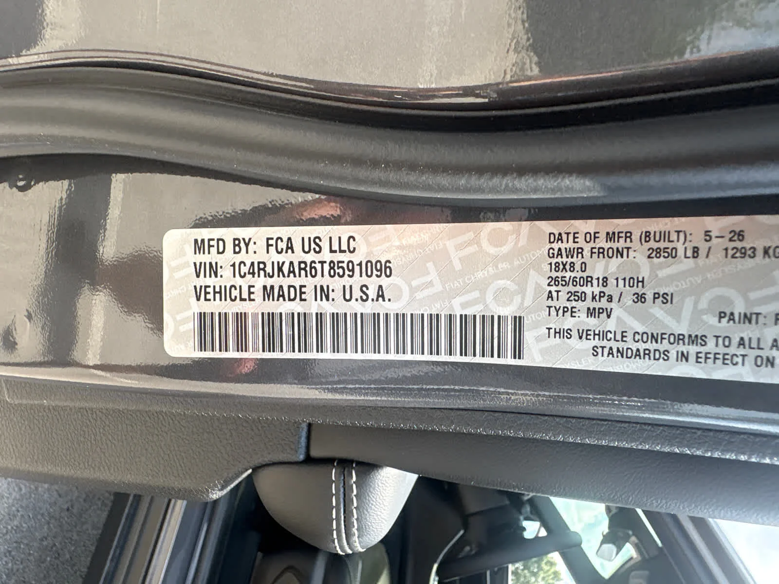 New 2026 Baltic Gray Metallic Clear-Coat Exterior Paint Jeep Laredo Altitude image 32