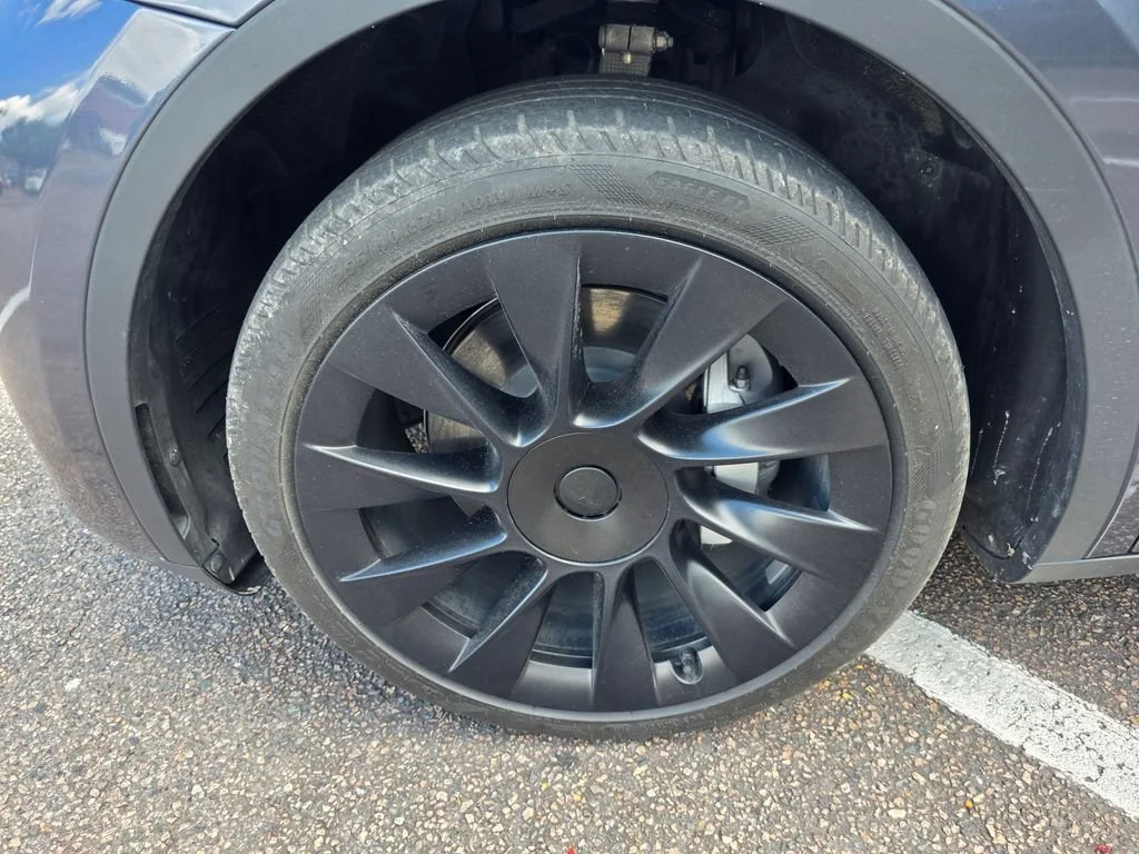 Used 2023  Tesla Long Range image 30