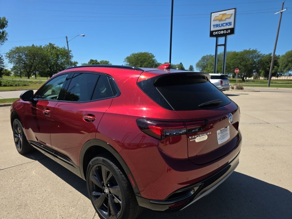 2023 Buick Envision Essence photo 4
