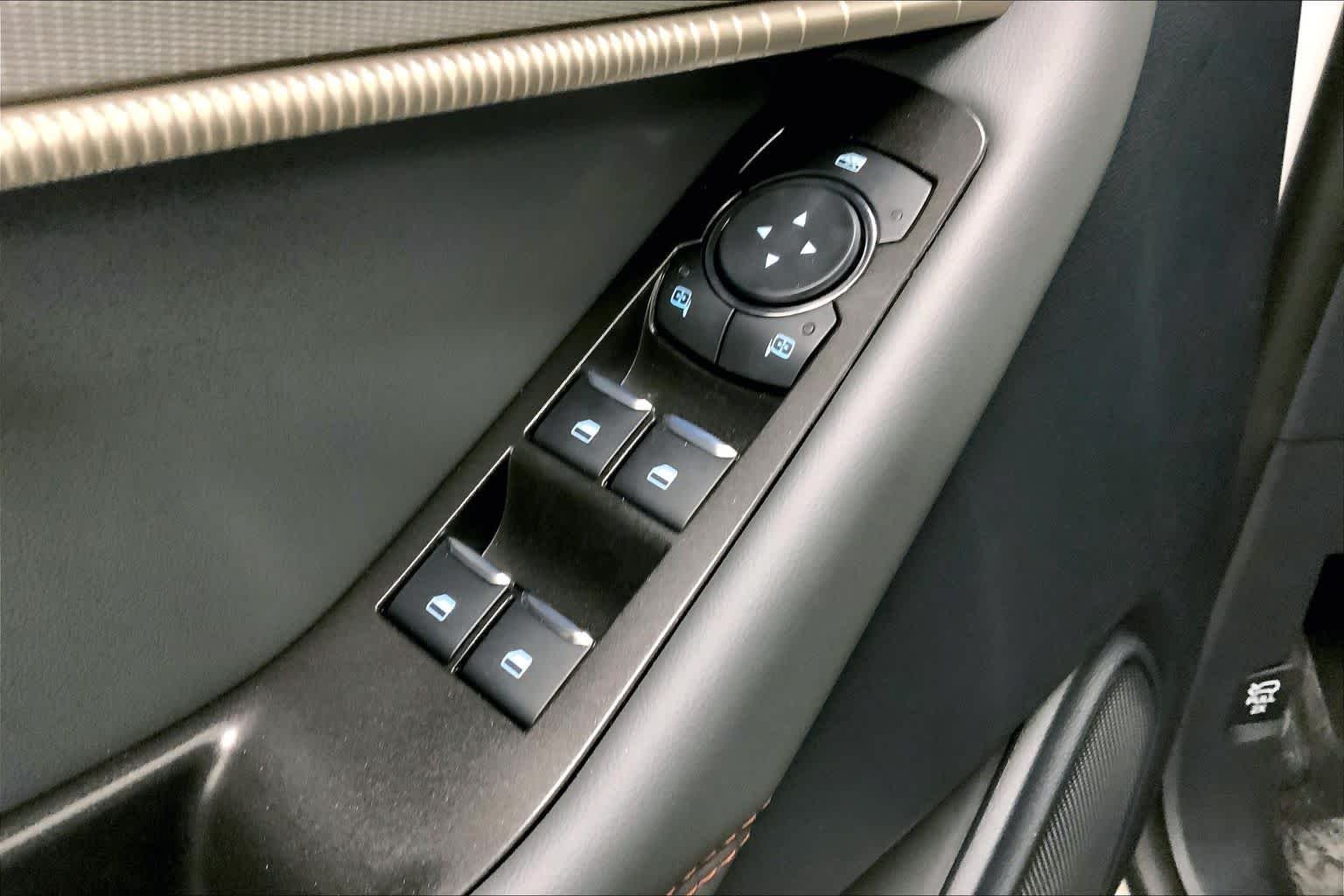 New 2026 Star White Metallic Tri-Coat Ford Active image 17