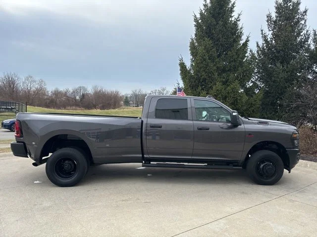 Used 2025 Granite Crystal Clearcoat Metallic Ram Tradesman image 6