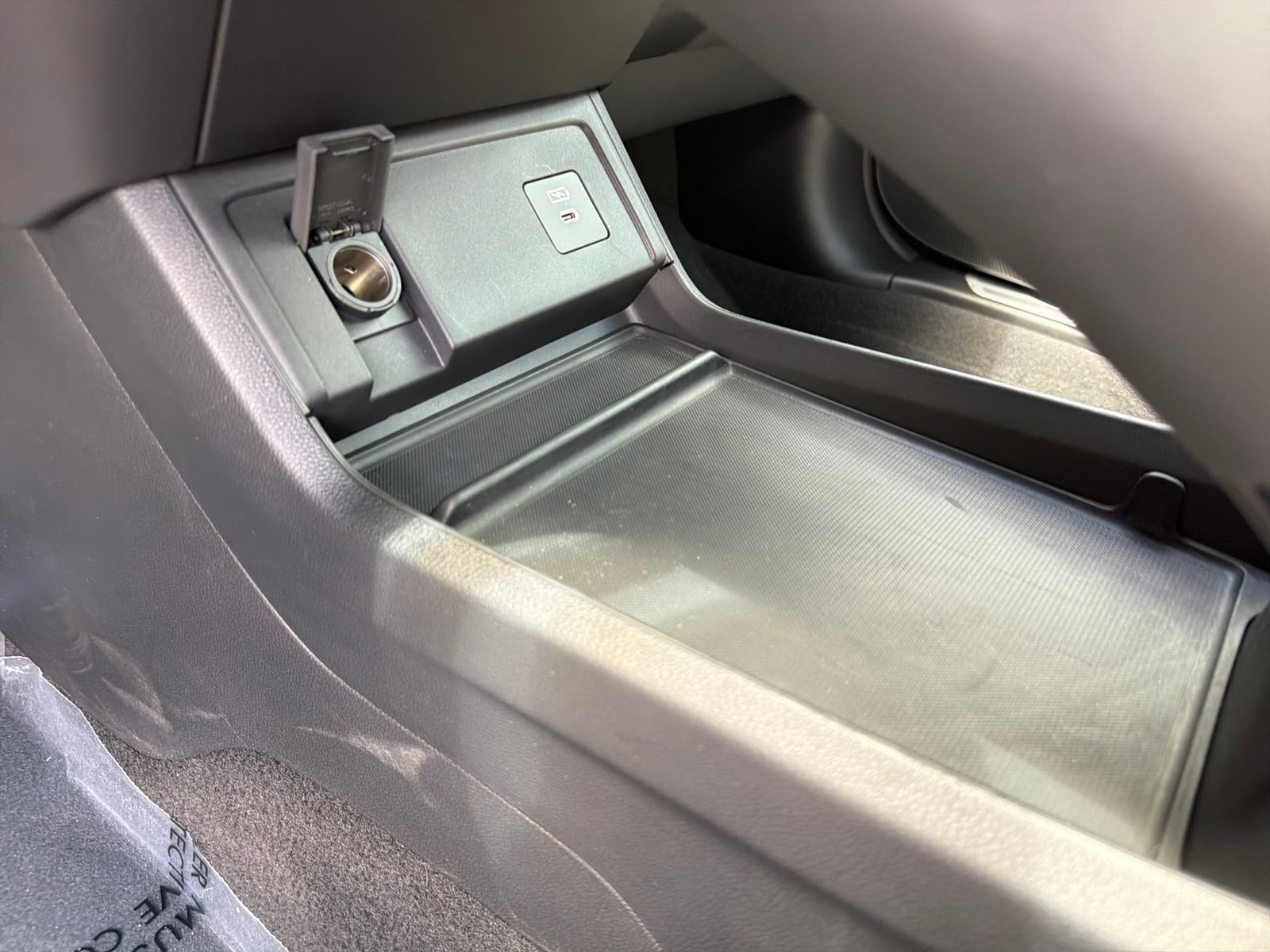 Certified Used 2025 Platinum White Acura Base image 25