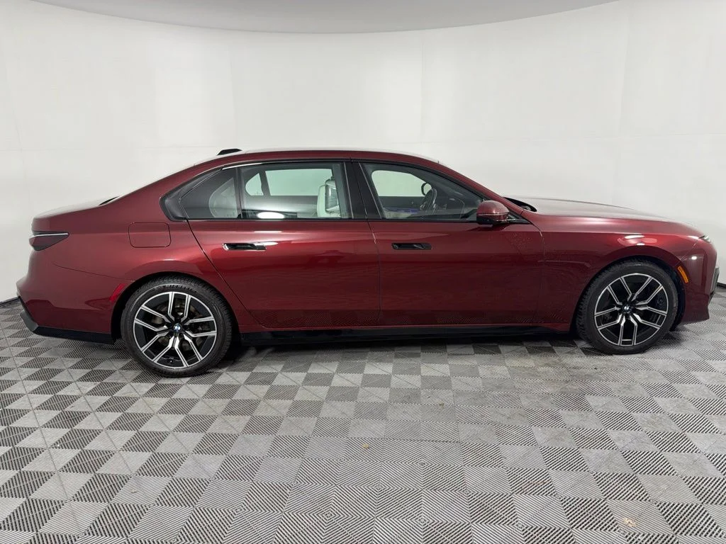Certified Used 2023 Aventurin Red Metallic BMW 760i xDrive image 4