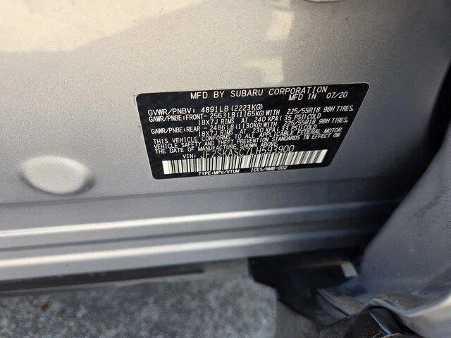 Used 2020 Ice Silver Metallic Subaru Limited image 31
