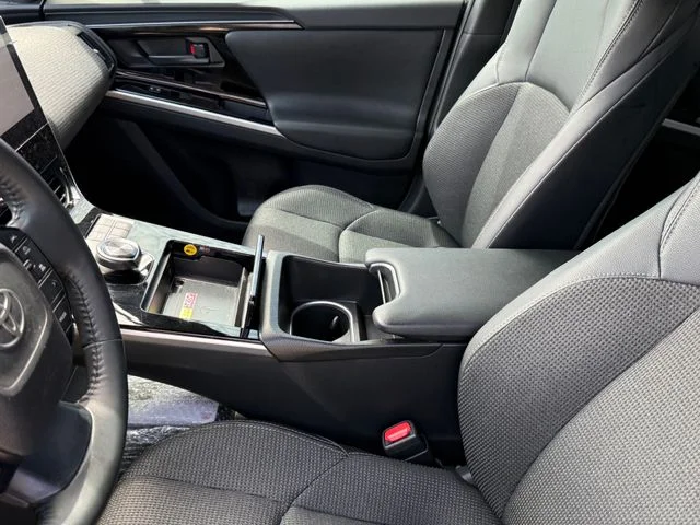 Certified Used 2024 WIND CHILL PEARL Toyota XLE image 11
