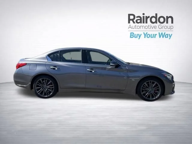 Used 2017 Graphite Shadow INFINITI Red Sport 400 image 8
