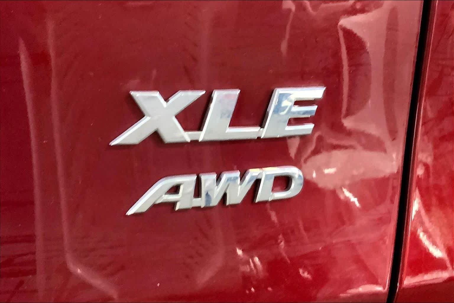 Used 2023 Ruby Flare Pearl Toyota XLE image 10