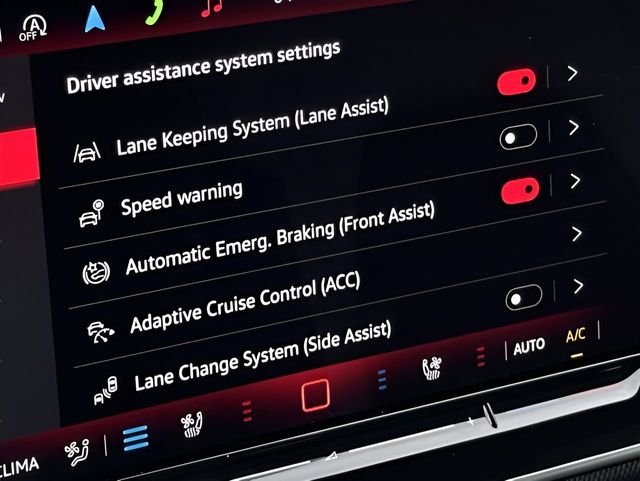 2025 Volkswagen Golf GTI SE - Photo 23