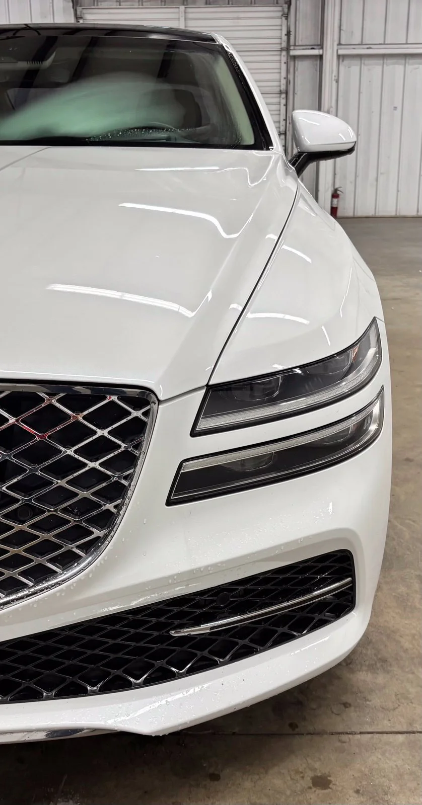 Used 2021 White Genesis 3.5T image 9