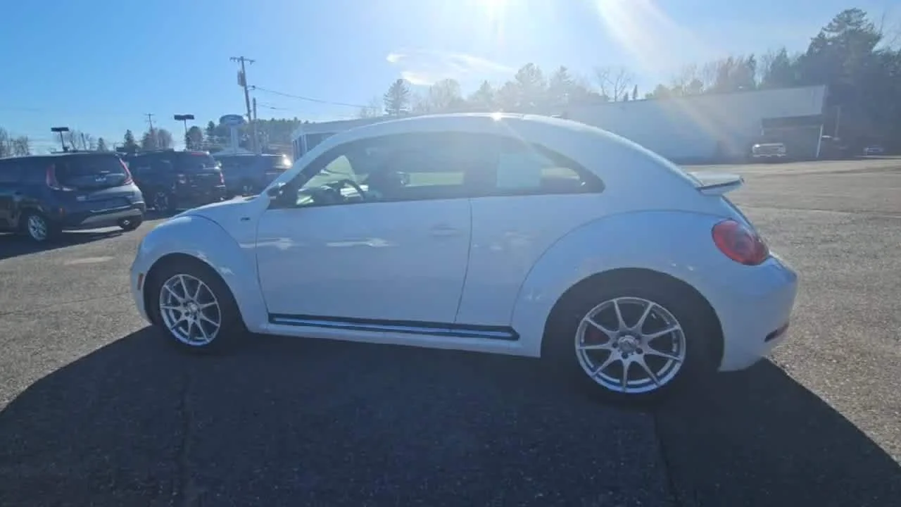 Used 2016 White Volkswagen 2.0T R-Line SEL image 6