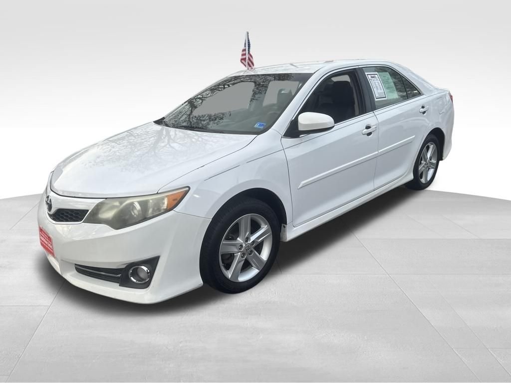 Used 2014 Toyota Camry SE with VIN 4T1BF1FK0EU326933 for sale in Chesapeake, VA