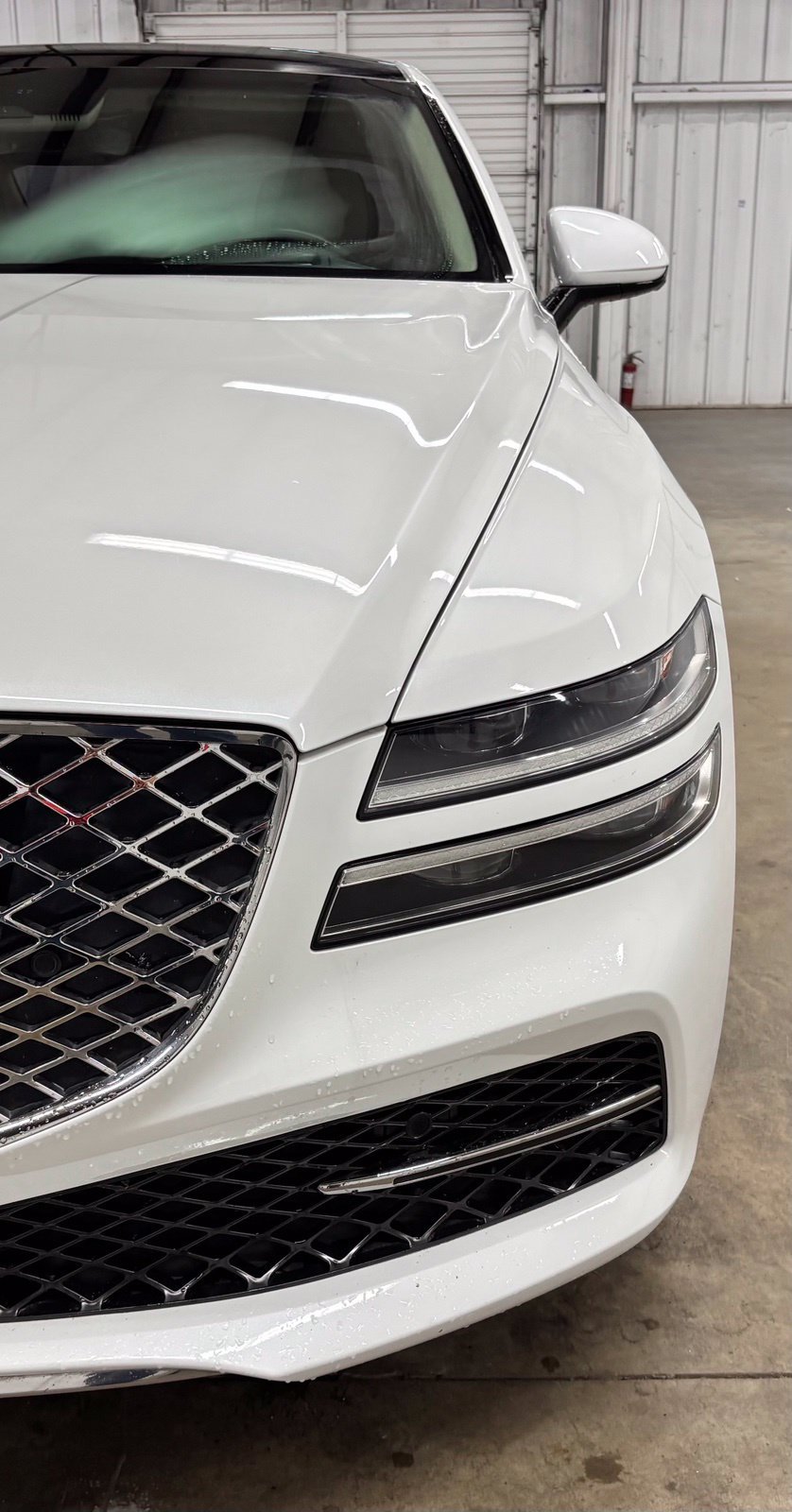 Used 2021 White Genesis 3.5T image 9