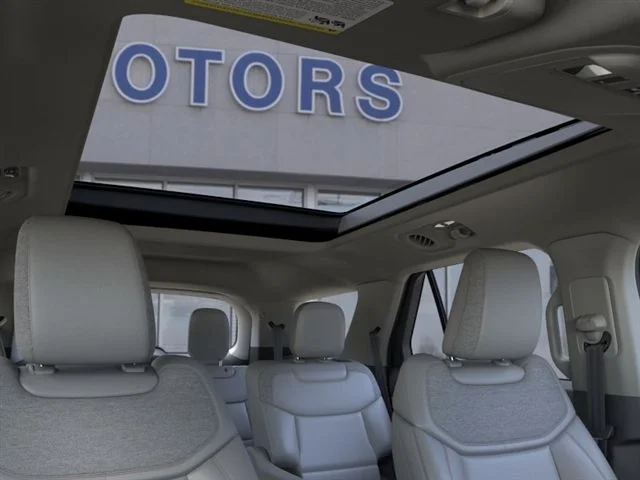 New 2026 Space White Metallic Ford Active image 45