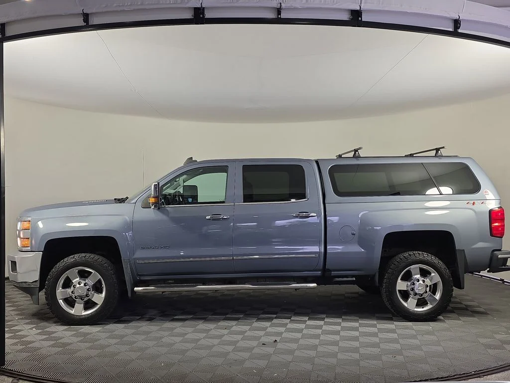 Used 2016 Gray Chevrolet LTZ image 4