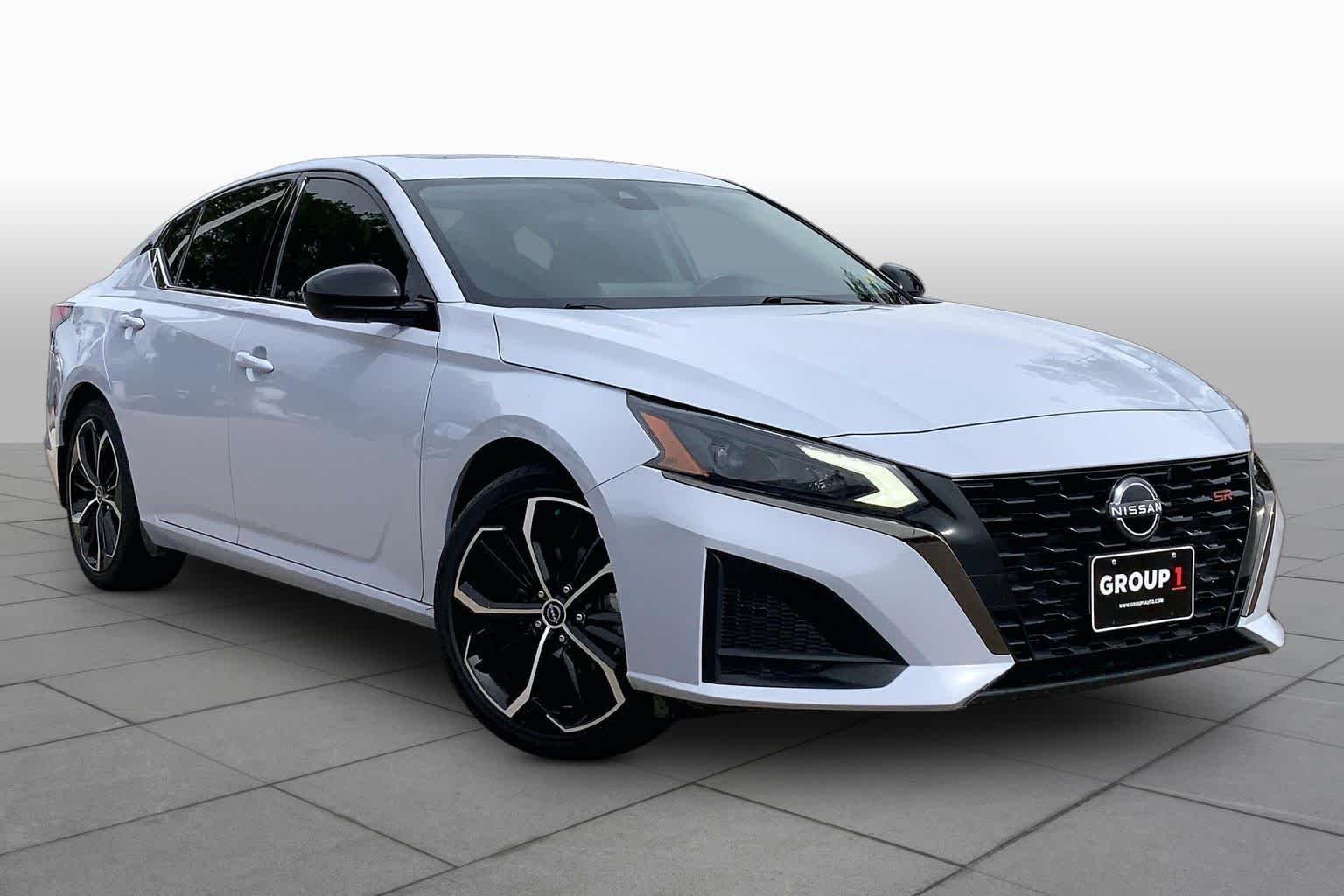 Used 2023 Gray Sky Pearl Nissan 2.5 SR image 3