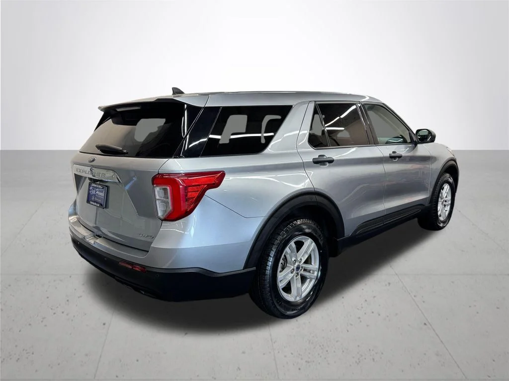 Used 2023 Silver Ford Base image 8
