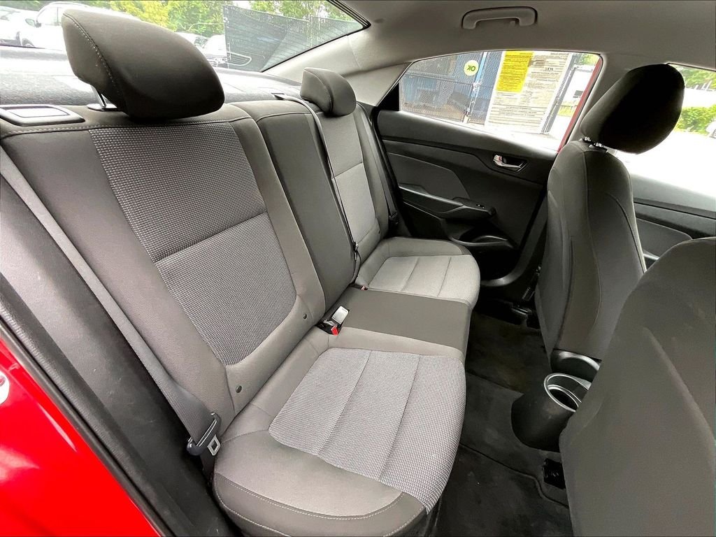 Used 2019 Pomegranate Red Metallic Hyundai SE image 16