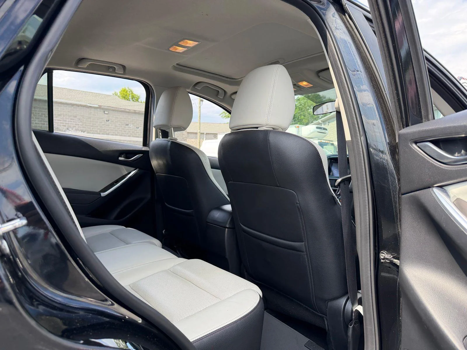 Used 2016 Black Mazda Grand Touring image 13