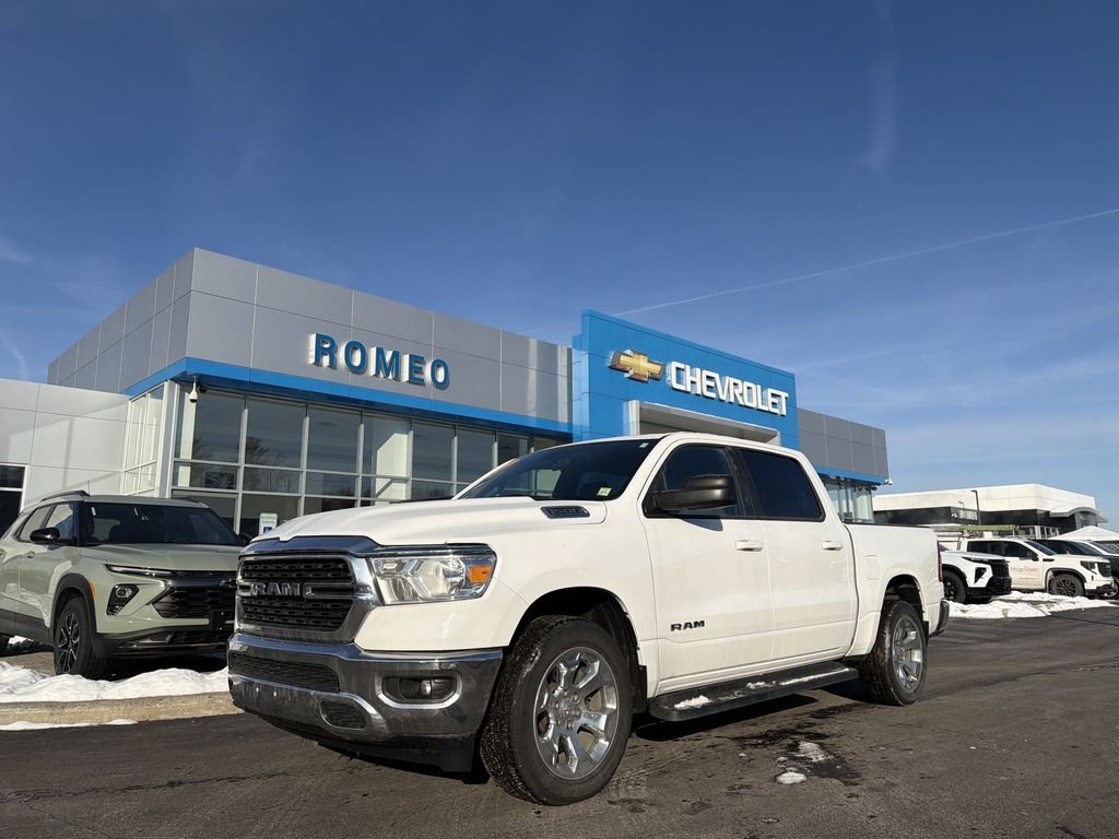 2022 RAM 1500 Big Horn/Lone Star 4x4 Crew Cab 5'7's photo