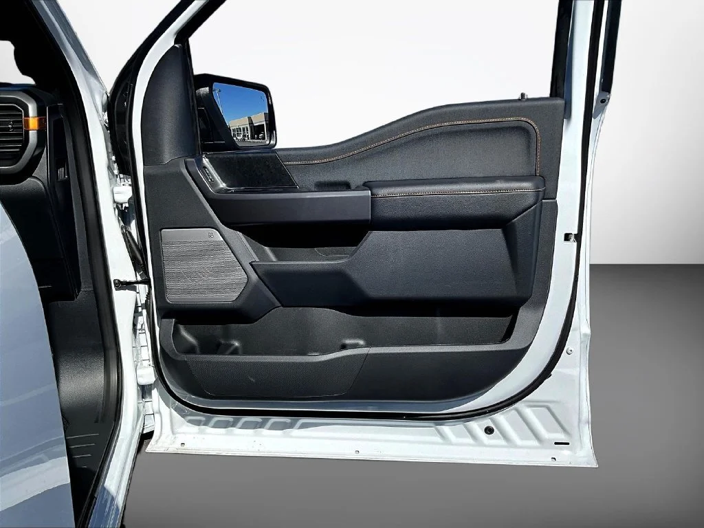 New 2026 Oxford White Ford Tremor® image 37
