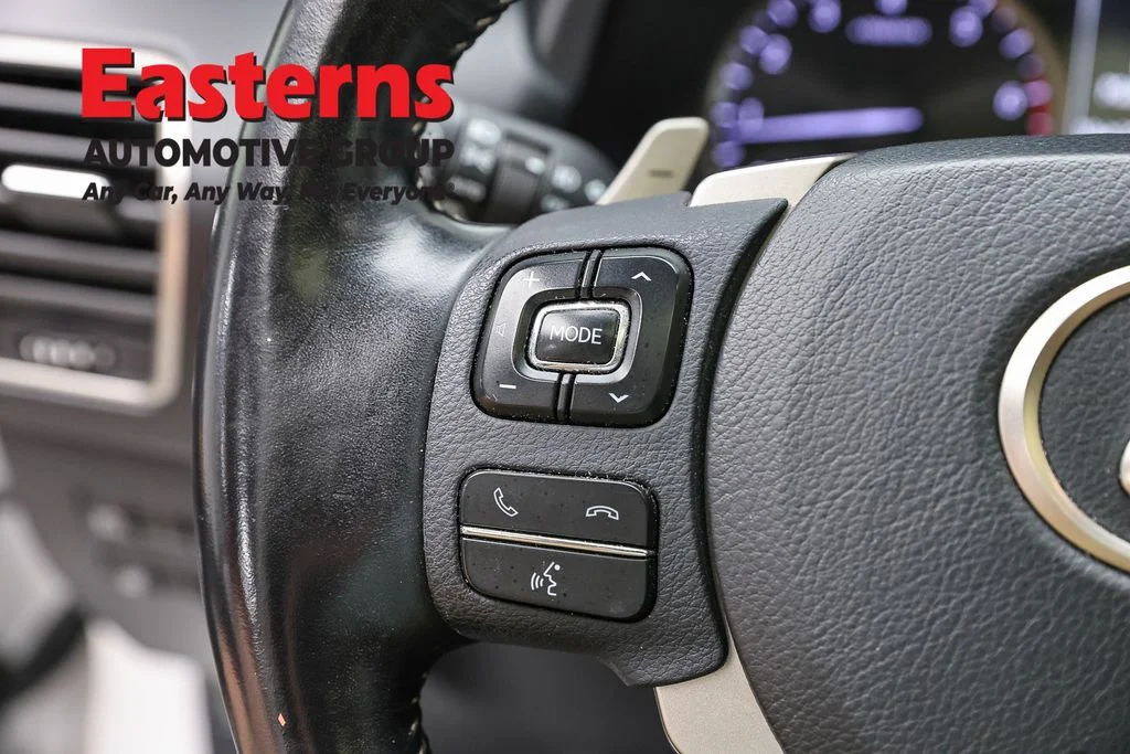 Used 2020 White Lexus 300 Base image 15
