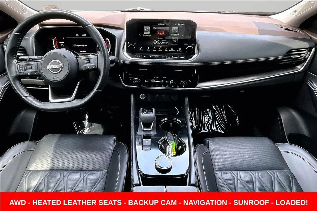 Used 2023 Black Nissan Platinum image 7