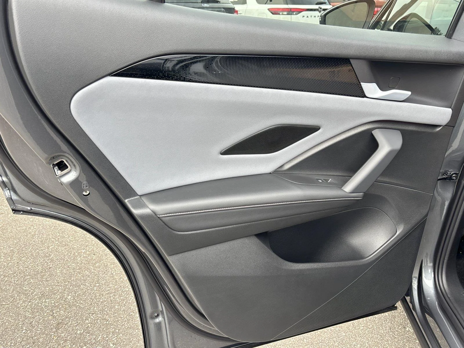 New 2026 Platinum Gray Metallic Volkswagen SE R-Line Black image 31